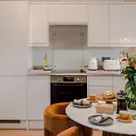 Redland Place - Your Апартаменты