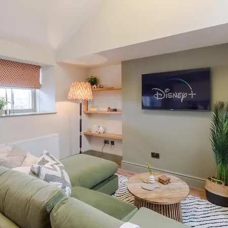 Redland Place - Your Apartment