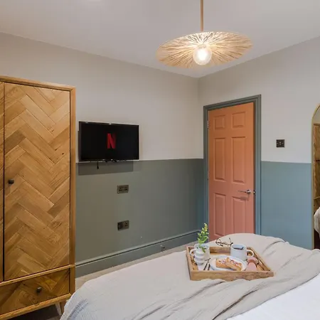 Redland Place - Your Apartmán *