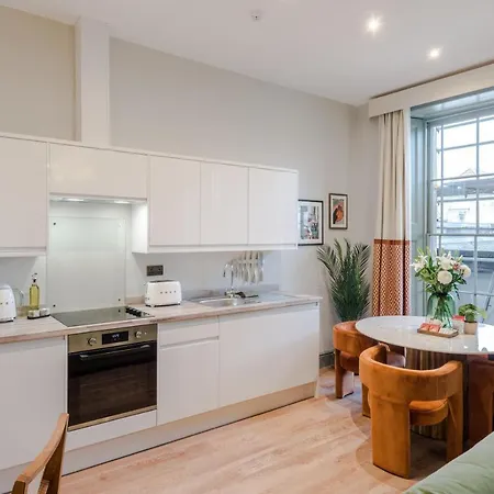 Redland Place - Your Apartman