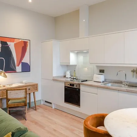 Redland Place - Your Apartman *