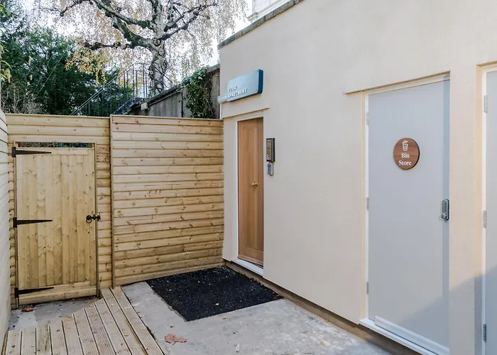 Redland Place - Your Apartmán *